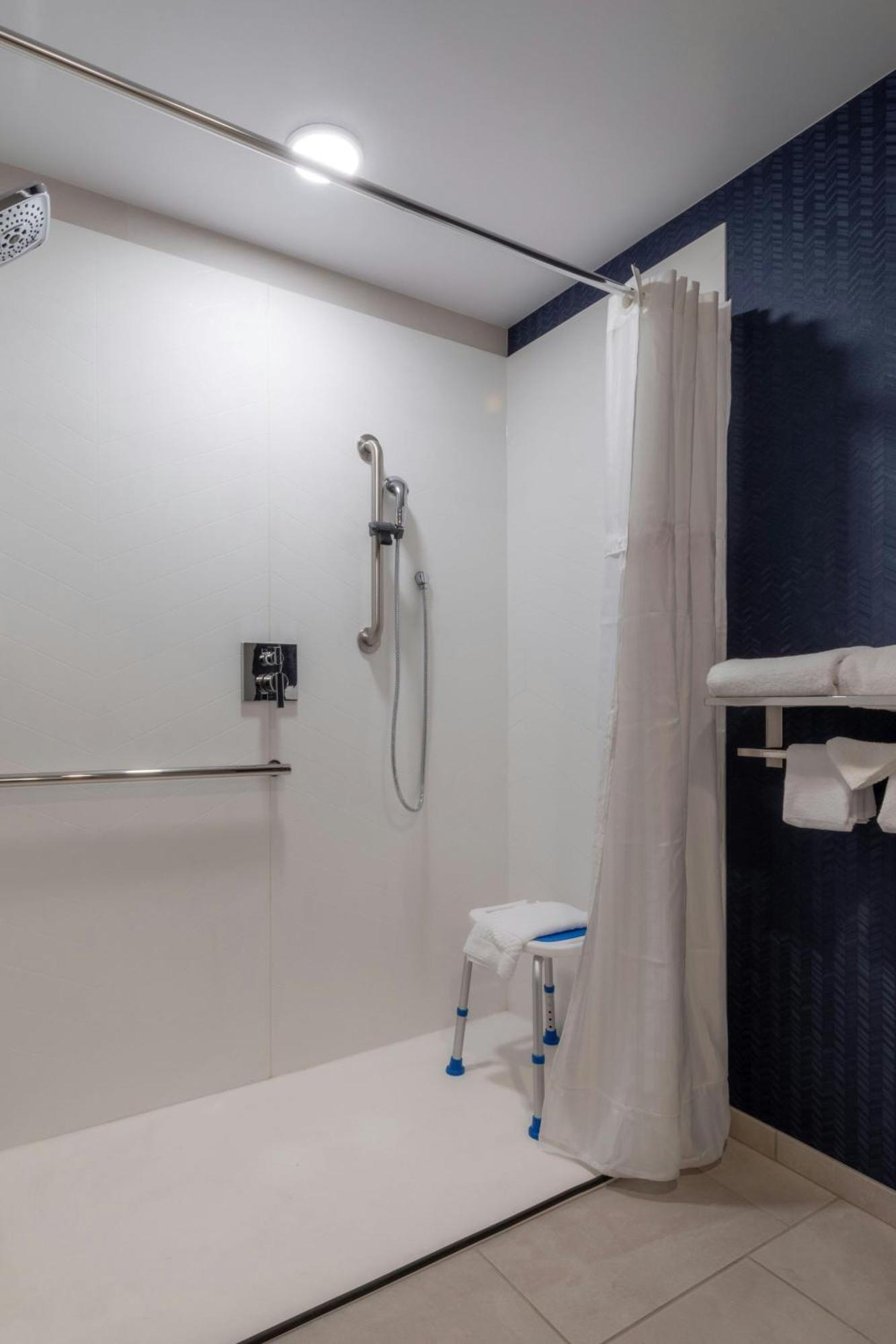 Fairfield By Marriott Inn & Suites Revelstoke Kültér fotó