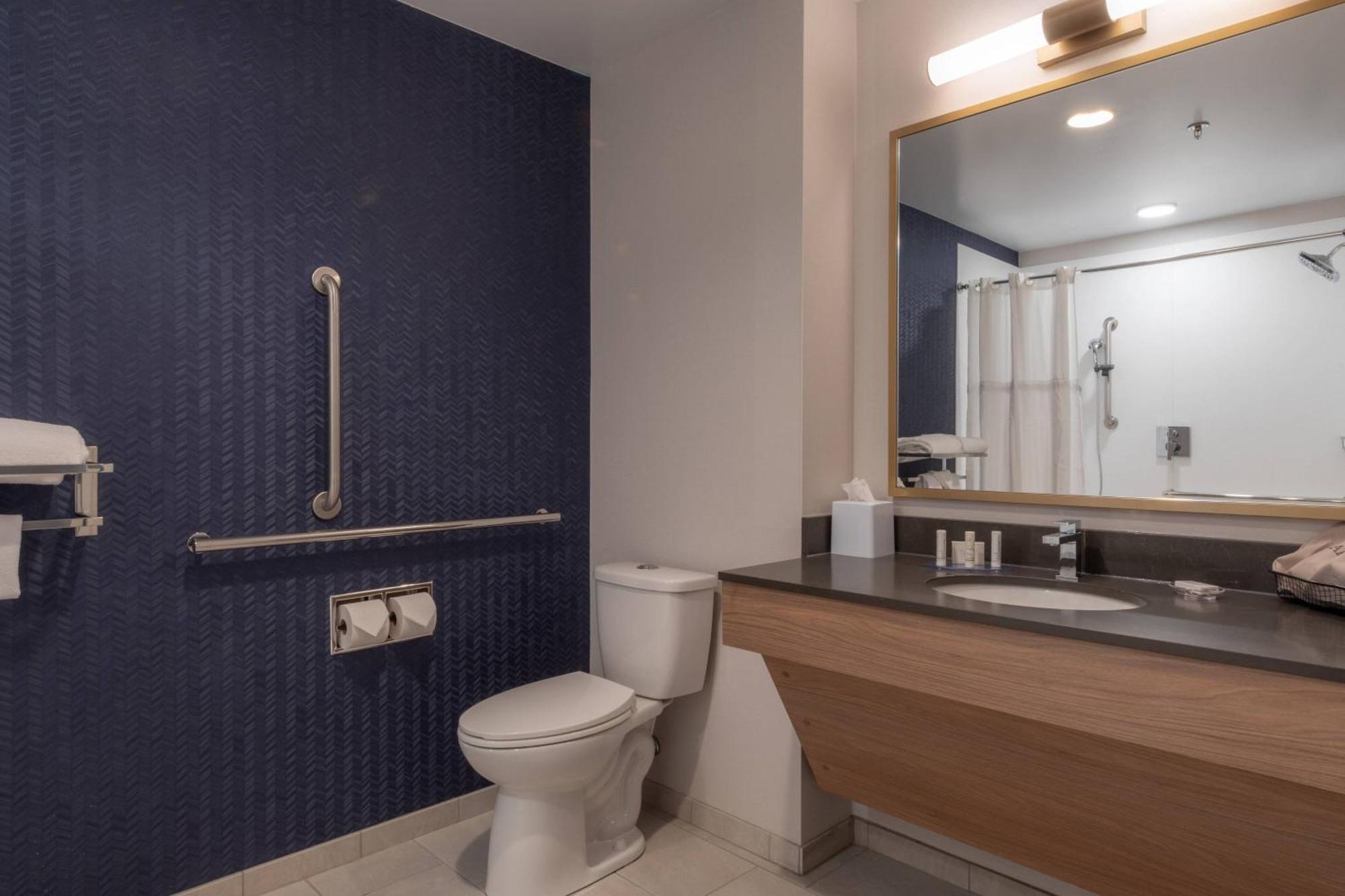 Fairfield By Marriott Inn & Suites Revelstoke Kültér fotó
