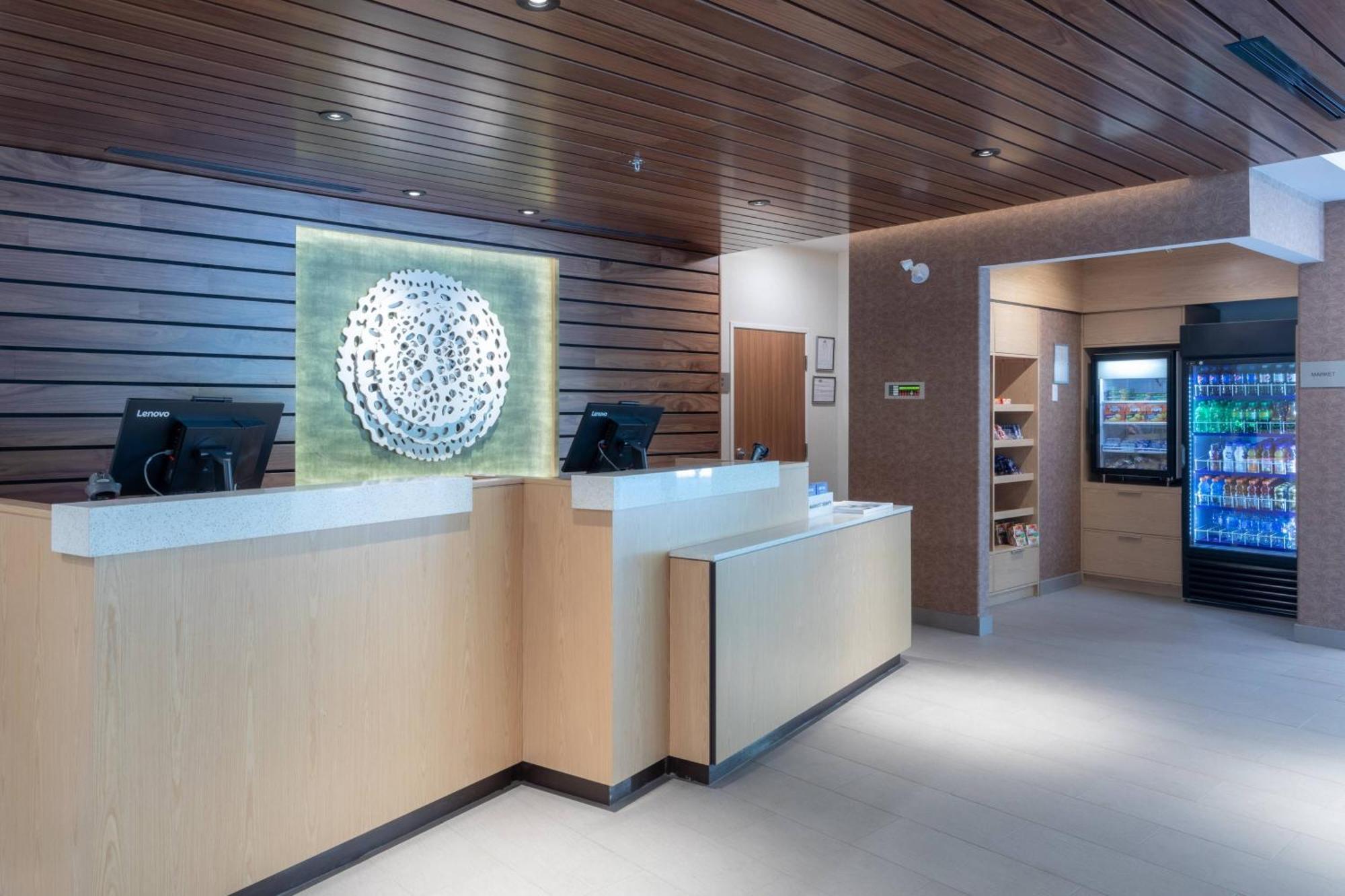 Fairfield By Marriott Inn & Suites Revelstoke Kültér fotó